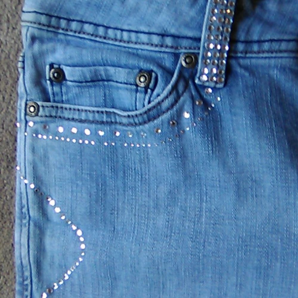 Mu Light Wash Retro Jeans With Bling - Picture 13 of 13